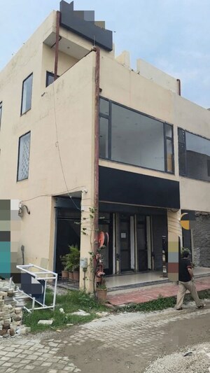  Showroom For Rent in Sector 117