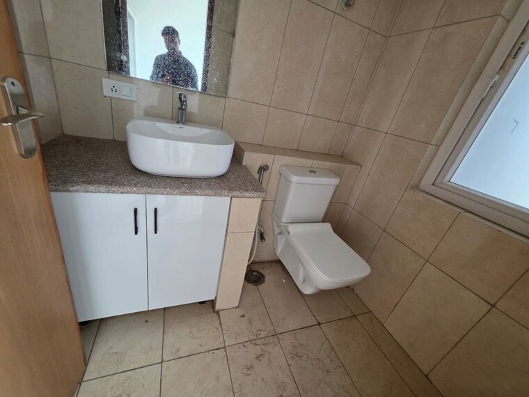 Bathroom, ss-the-leaf 3 Bedroom 2408 Sq.Ft. Apartment In Sector 85 Gurgaon 10551211