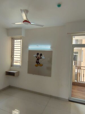 Room in 3 BHK Apartment at Sector 82 A – for Rent