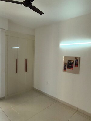 Room in 3 BHK Apartment at Sector 82 A – for Rent