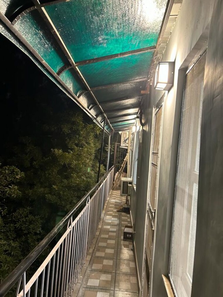 Balcony, hauz khas 2 Bedroom 1200 Sq.Ft. Builder Floor In Hauz Khas Delhi 10551276