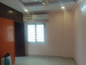 Room in 3 BHK Apartment at Gandhi Towers, Kukatpally – for Rent