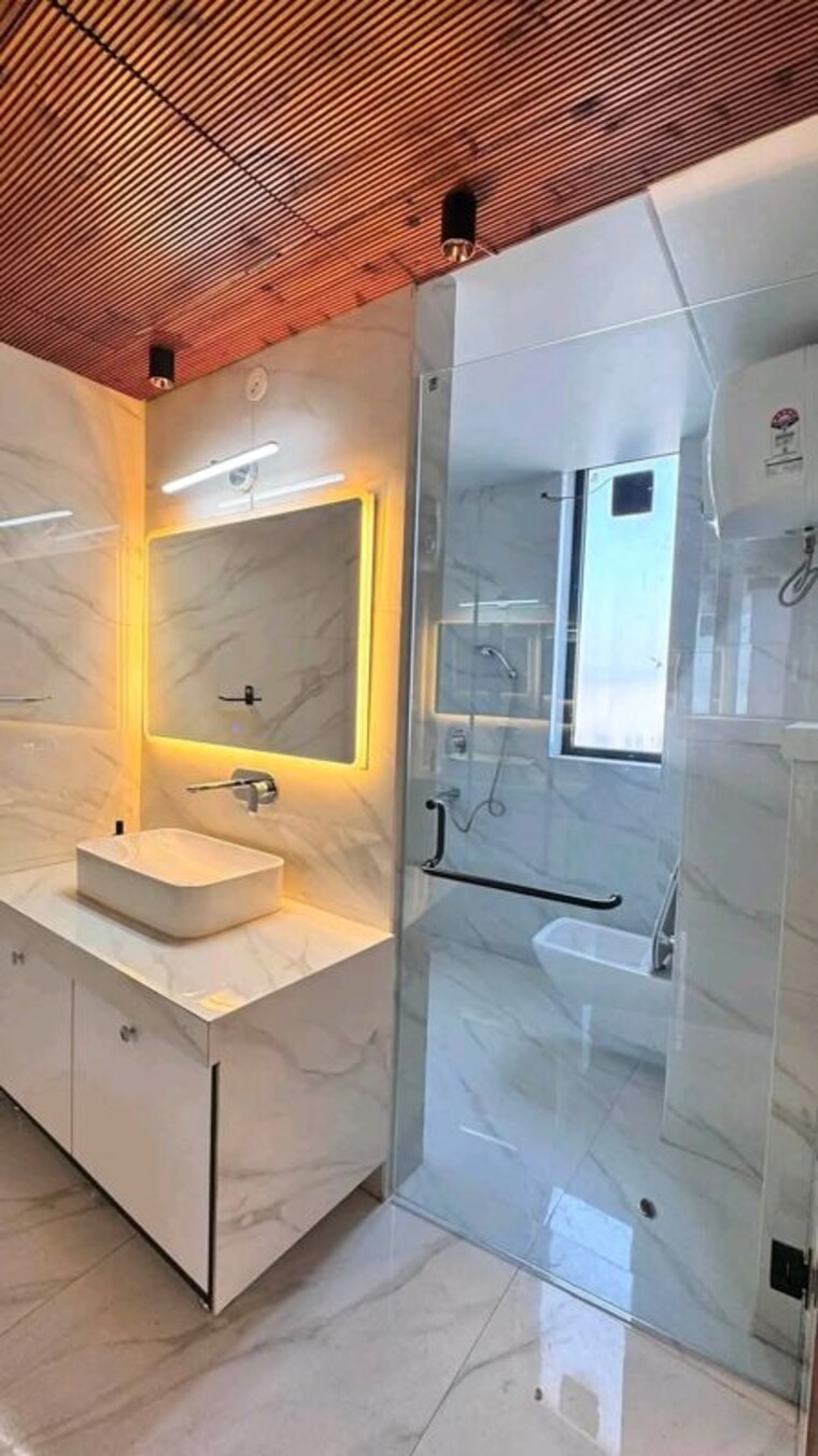 Bathroom, sector 55 4 Bedroom 5500 Sq.Ft. Builder Floor In Sector 55 Gurgaon 10551287