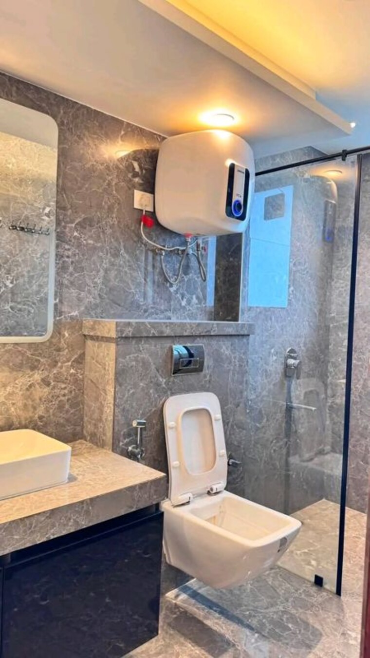 Bathroom, sector 55 4 Bedroom 5500 Sq.Ft. Builder Floor In Sector 55 Gurgaon 10551287