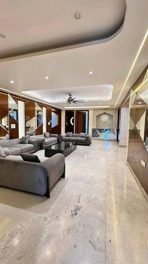 Gym in 4 BHK Builder Floor at Sector 55 – for Rent