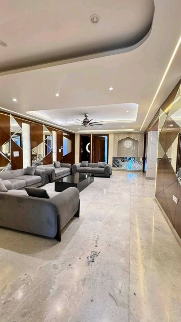 Gym, sector 55 4 Bedroom 5500 Sq.Ft. Builder Floor In Sector 55 Gurgaon 10551287