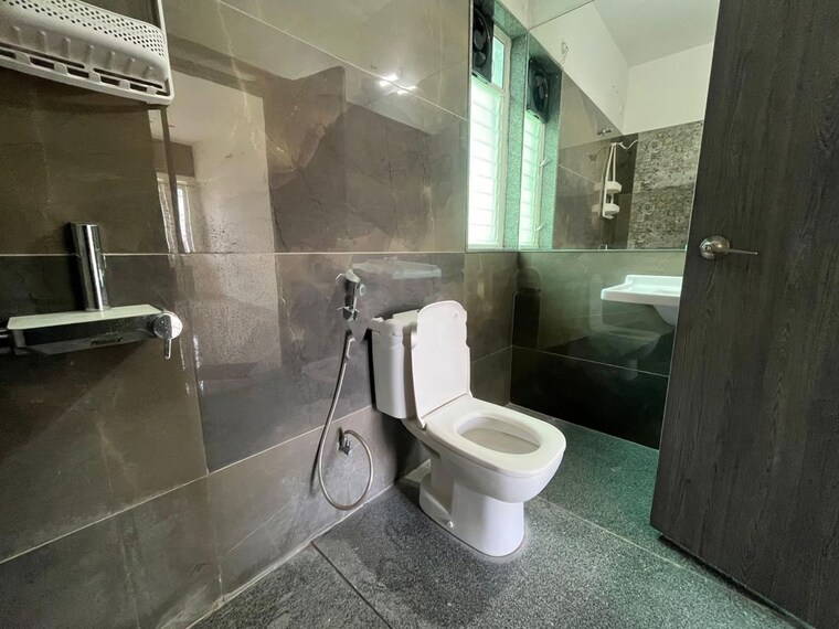 Bathroom, kumar-picasso 2 Bedroom 1100 Sq.Ft. Apartment In Hadapsar Pune 10551360