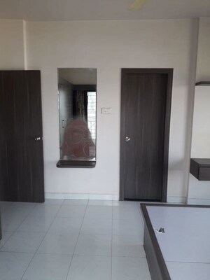 Bedroom in 3 BHK Apartment at Mayur Colony – for Rent