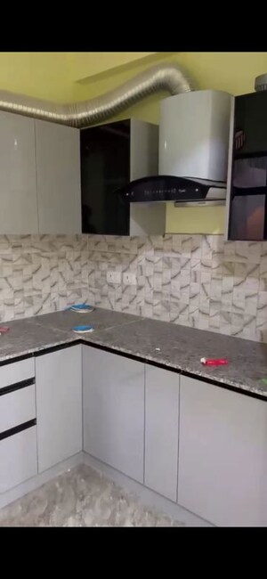 Kitchen in 2.5 BHK Apartment at Panchsheel Greens, Sector 16 Greater Noida – for Rent