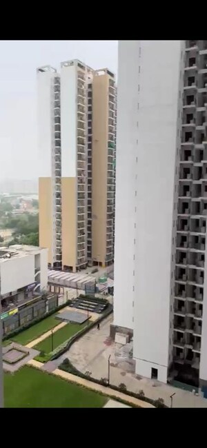 2.5 BHK Apartment For Rent in Panchsheel Greens, Sector 16 Greater Noida