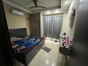 Bedroom in 3 BHK Builder Floor at Sector 9 – for Rent