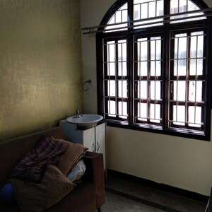 Room in 4 BHK Independent House at Benson Town – for Rent
