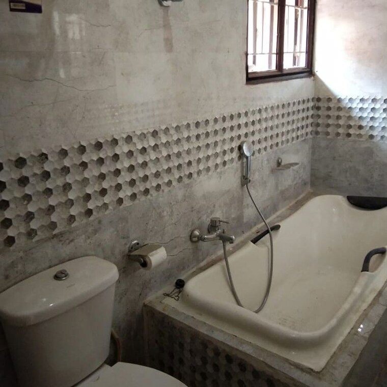 Bathroom, benson town 4 Bedroom 1890 Sq.Ft. Independent House In Benson Town Bangalore 10551365