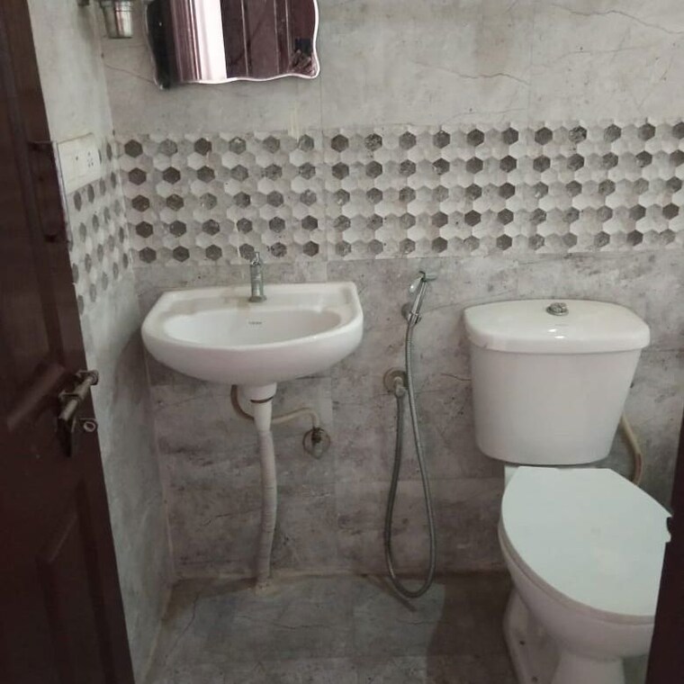 Bathroom, benson town 4 Bedroom 1890 Sq.Ft. Independent House In Benson Town Bangalore 10551365