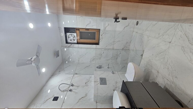 Bathroom, sector 10 3 Bedroom 263 Sq.Yd. Builder Floor In Sector 10 Gurgaon 10548811