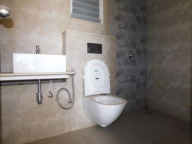 Bathroom, kolte-patil-little-earth 2 Bedroom 975 Sq.Ft. Apartment In Kiwale Pune 10551393