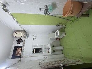 Bathroom in 2 BHK Builder Floor at Sector 15 – for Rent