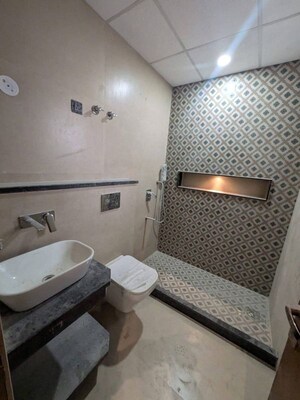 Team Area in 4 BHK Builder Floor at Aradhya Homes, Sector 67a – for Sale