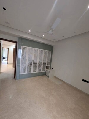 Room in 4 BHK Builder Floor at Aradhya Homes, Sector 67a – for Sale
