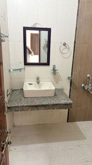 Bathroom in 2 BHK Builder Floor at Sector 27 – for Rent