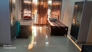 Room in  Pg at Hiranandani Estate – for Rent
