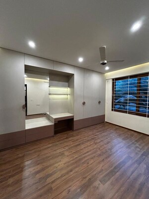 Room in 6+ BHK Villa at Whitefield – for Rent