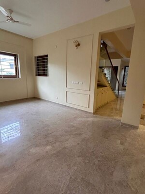 Room in 6+ BHK Villa at Whitefield – for Rent