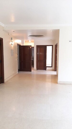 Room in 4 BHK Builder Floor at Greater Kailash ii – for Sale