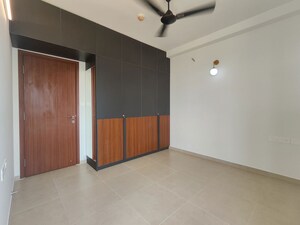 Room in 2 BHK Apartment at Bhartiya Nikoo Homes Phase 2, Thanisandra Main Road – for Rent