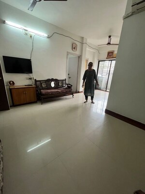 Team Area in 2 BHK Apartment at Naranpura – for Sale