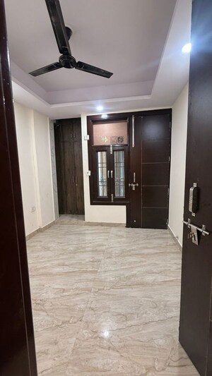 Room in 1 BHK Builder Floor at Chattarpur – for Rent