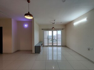 Room in 2.5 BHK Apartment at Shriram Luxor, Hennur Road – for Rent