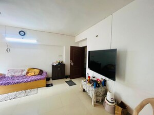 Bedroom in 2 BHK Apartment at Kumar Primavera, Wadgaon Sheri – for Rent