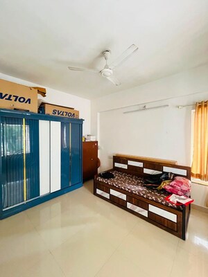 Bedroom in 2 BHK Apartment at Kumar Primavera, Wadgaon Sheri – for Rent