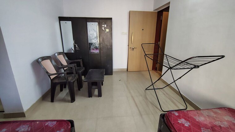 Room, malad east Pg For Girls In Malad East 10551530