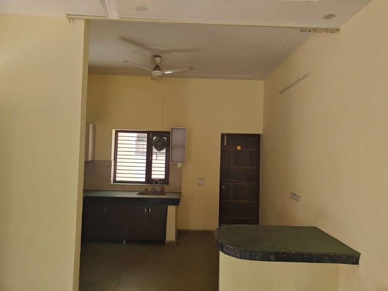 Living Room, rwa-jalvayu-vihar 3 Bedroom 16000 Sq.Ft. Apartment In Sector 25 Noida 10551549