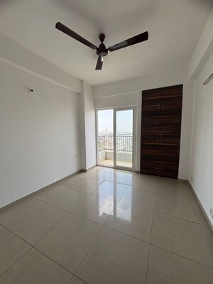 2 BHK Apartment For Sale in Homes 121, Sector 121