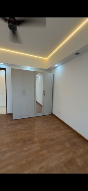 Room in 2 BHK Apartment at Godrej Air Sector 85, Sector 85 – for Rent