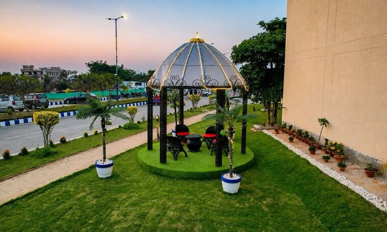 Garden, solitaire-pride 3 Bedroom 1840 Sq.Ft. Apartment In Jhalwa Allahabad 10551643