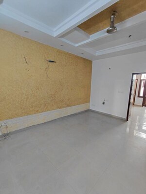 Room in 2 BHK Apartment at Pir Machalla – for Rent