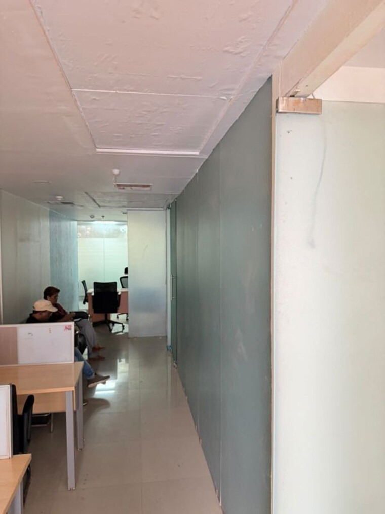 Team Area, rohtas-summit Commercial Office Space 1000 Sq.Ft. In Vibhuti Khand Lucknow 10551698