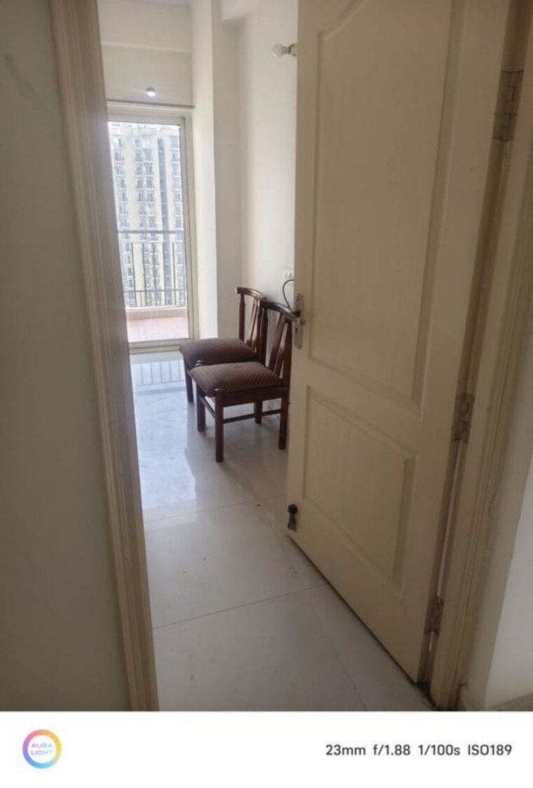 Room, maxblis-grand-wellington 1 Bedroom 650 Sq.Ft. Apartment In Sector 75 Noida 10551768