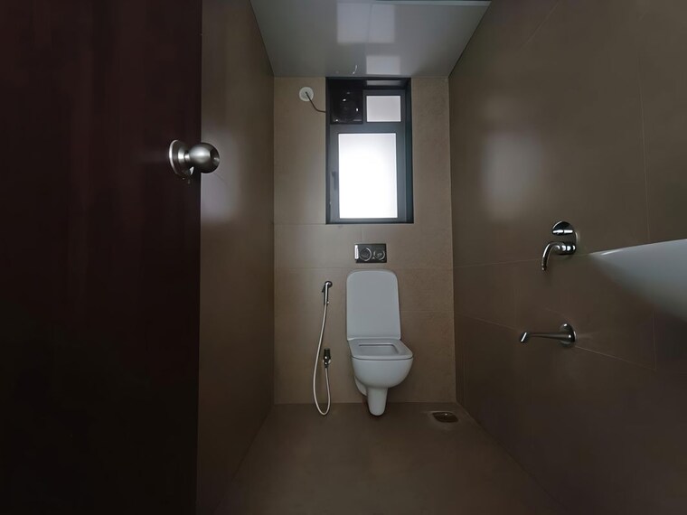 Bathroom, runwal-eirene 3 Bedroom 1000 Sq.Ft. Apartment In Balkum Pada Thane 10551764