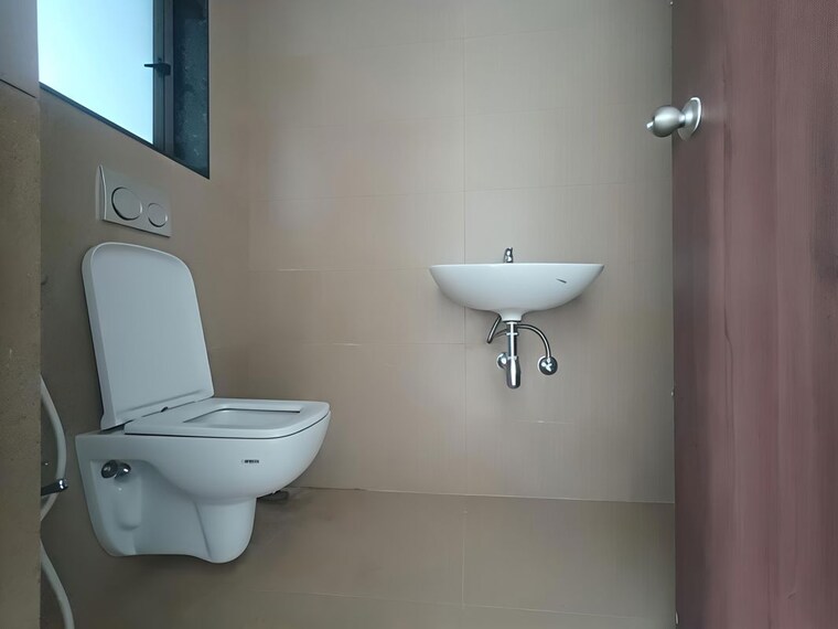 Bathroom, runwal-eirene 3 Bedroom 1000 Sq.Ft. Apartment In Balkum Pada Thane 10551764
