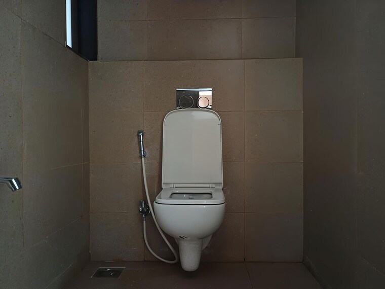 Bathroom, runwal-eirene 3 Bedroom 1000 Sq.Ft. Apartment In Balkum Pada Thane 10551764