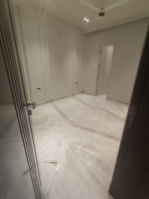 Room in 3 BHK Builder Floor at Vikas Puri – for Sale