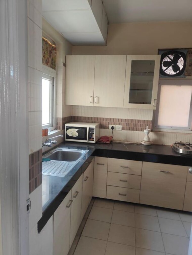 Kitchen, orchid-petals 3.5 Bedroom 2500 Sq.Ft. Apartment In Sector 49 Gurgaon 10551789