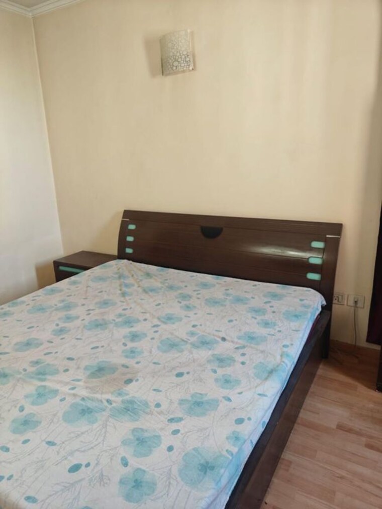 Bedroom, orchid-petals 3.5 Bedroom 2500 Sq.Ft. Apartment In Sector 49 Gurgaon 10551789