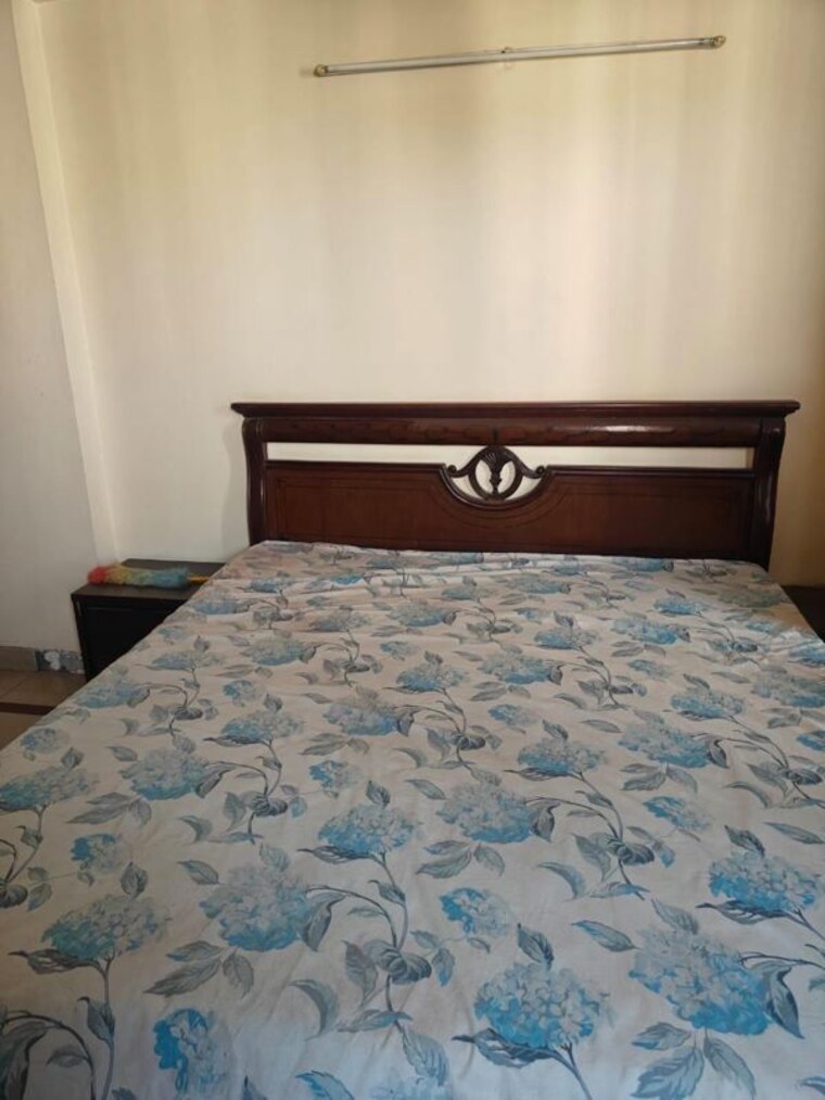 Bedroom, orchid-petals 3.5 Bedroom 2500 Sq.Ft. Apartment In Sector 49 Gurgaon 10551789