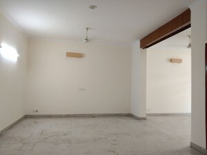 Room in 3.5 BHK Villa at Sector 23 – for Rent